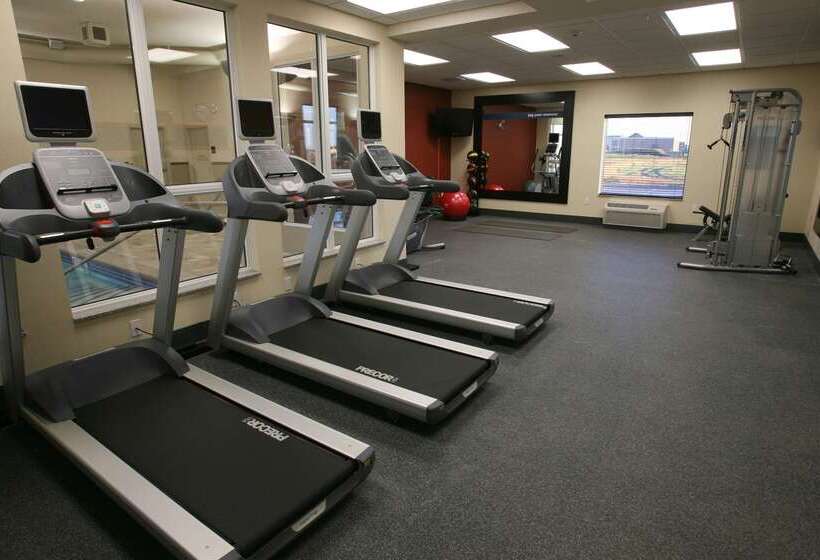 בית מלון כפרי Hampton Inn & Suites By Hilton Red Deer