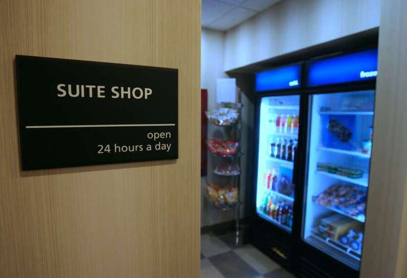 בית מלון כפרי Hampton Inn & Suites By Hilton Red Deer