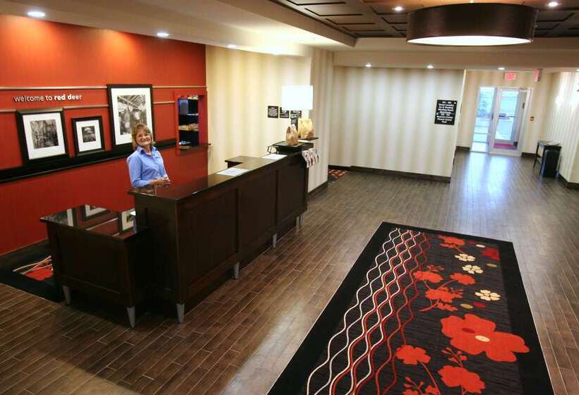 בית מלון כפרי Hampton Inn & Suites By Hilton Red Deer