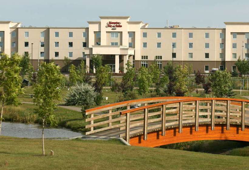 בית מלון כפרי Hampton Inn & Suites By Hilton Red Deer