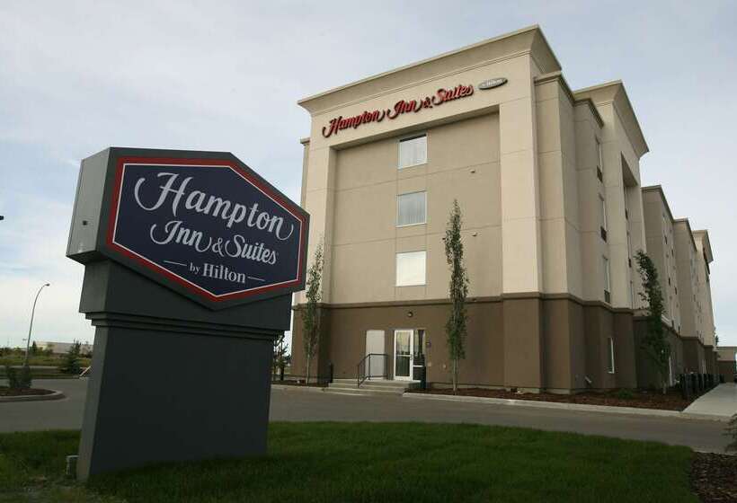 בית מלון כפרי Hampton Inn & Suites By Hilton Red Deer