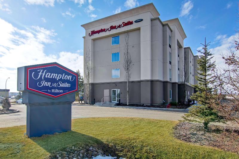 בית מלון כפרי Hampton Inn & Suites By Hilton Red Deer