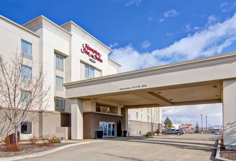 בית מלון כפרי Hampton Inn & Suites By Hilton Red Deer