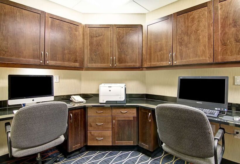 בית מלון כפרי Hampton Inn & Suites By Hilton Red Deer