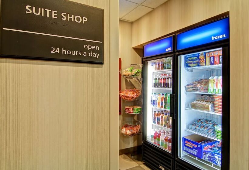 בית מלון כפרי Hampton Inn & Suites By Hilton Red Deer