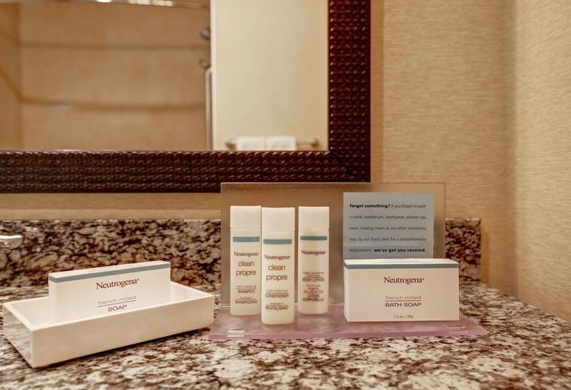 Отель Hampton Inn By Hilton Chilliwack