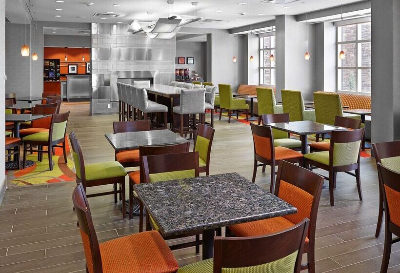 בית מלון כפרי Hampton Inn By Hilton Calgary Airport North