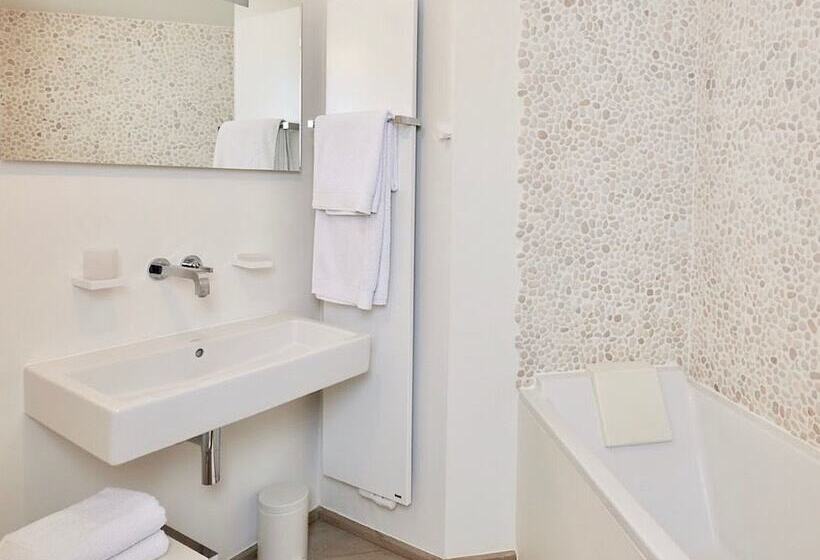 בית מלון כפרי Hidden Bay