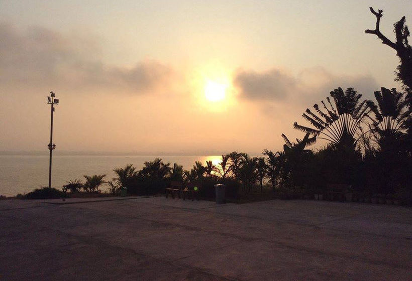 בית מלון כפרי High Sky