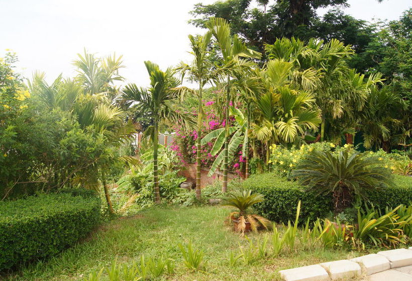 בית מלון כפרי High Sky