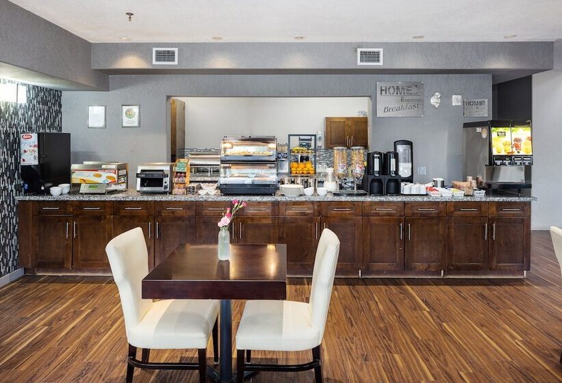 בית מלון כפרי Home Inn & Suites Yorkton