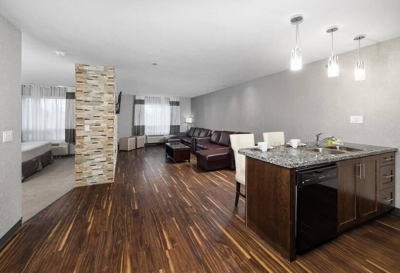 בית מלון כפרי Home Inn & Suites Yorkton