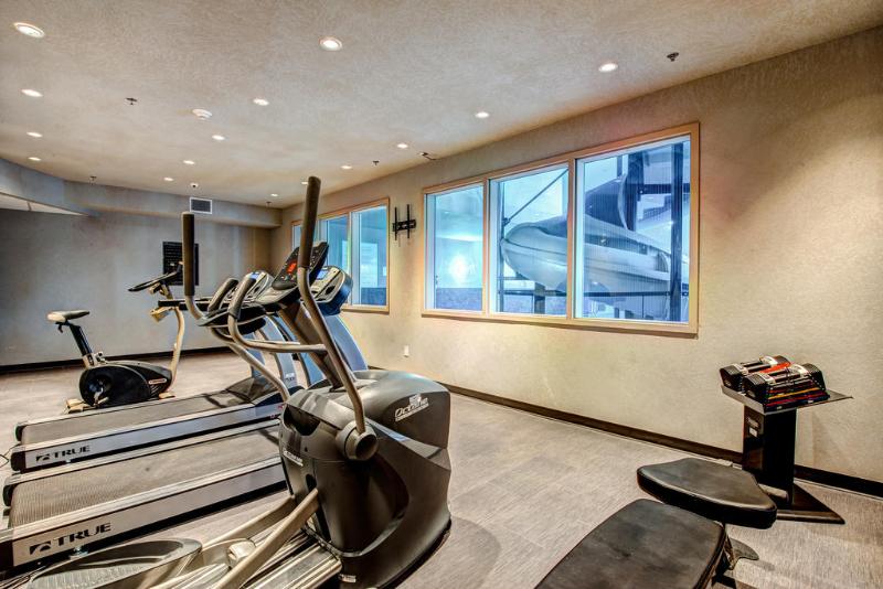 בית מלון כפרי Home Inn & Suites Yorkton