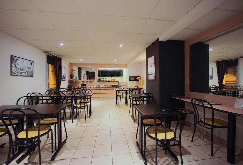 Le 2 By Hotel Akena   Nantes Beaujoire, Porte De Sainte Luce