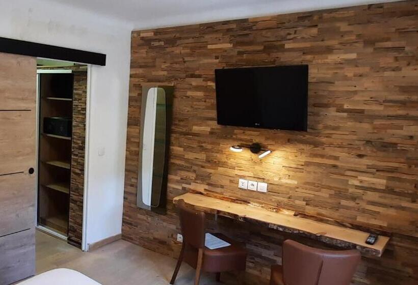 فندق Hôtel Chastellares