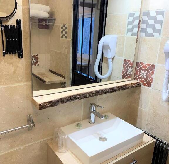 فندق Hôtel Chastellares