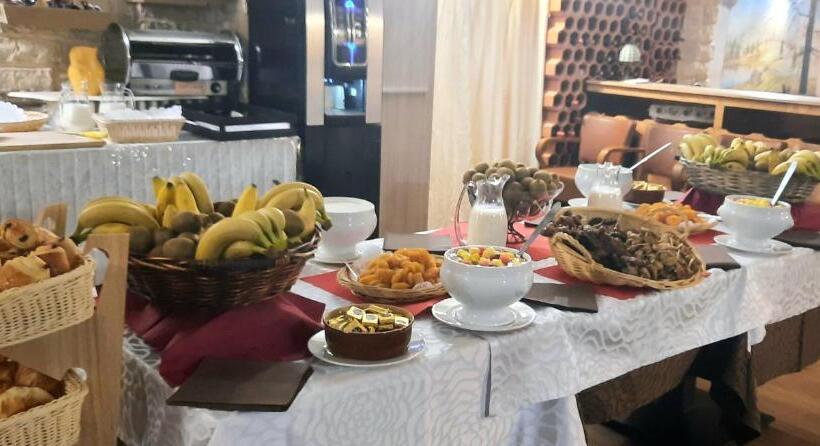 فندق Hôtel Chastellares