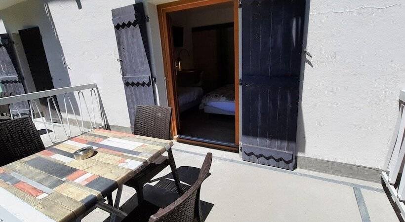 فندق Hôtel Chastellares