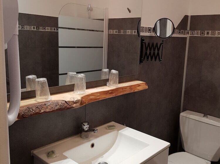 فندق Hôtel Chastellares