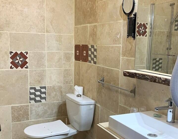 فندق Hôtel Chastellares