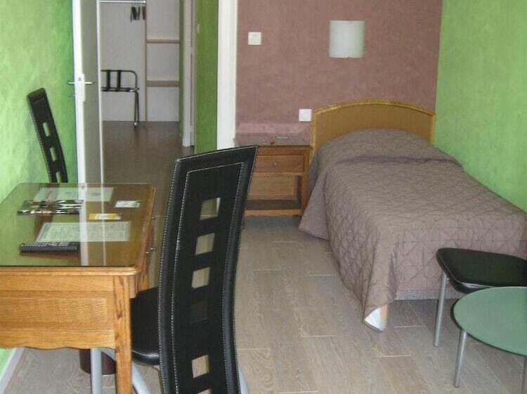 ホテル Hôtel Du Cheval De Bronze