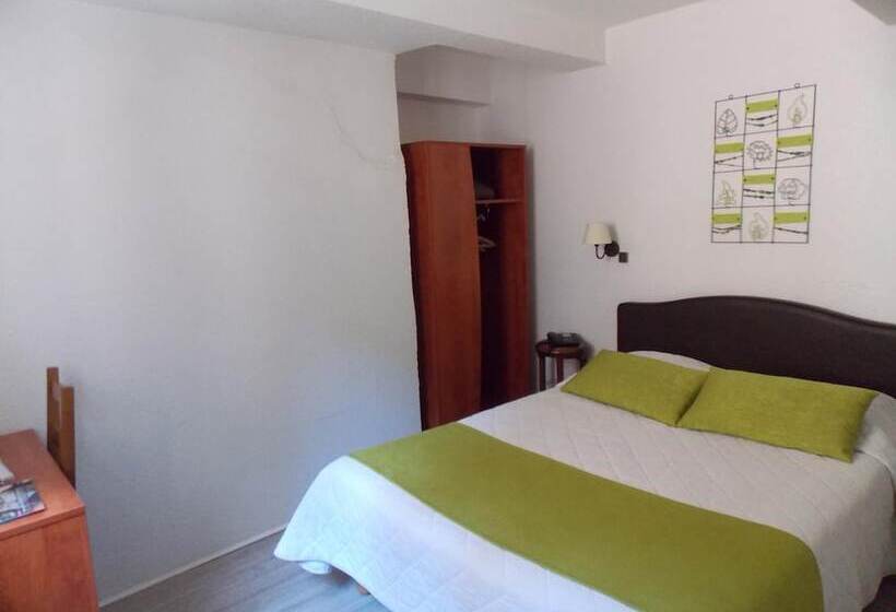 هتل Hôtel Le Chambellan