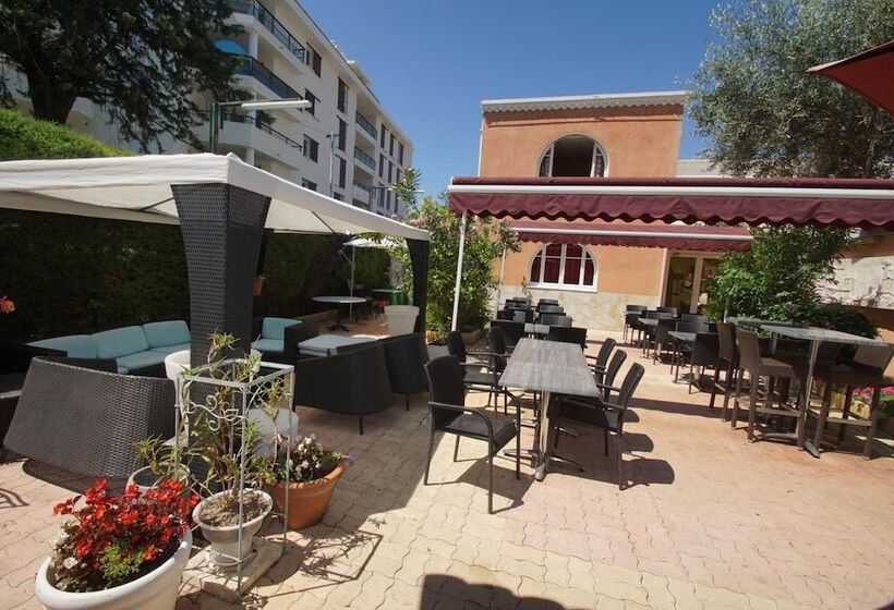 בית מלון כפרי Hôtel Le Derby