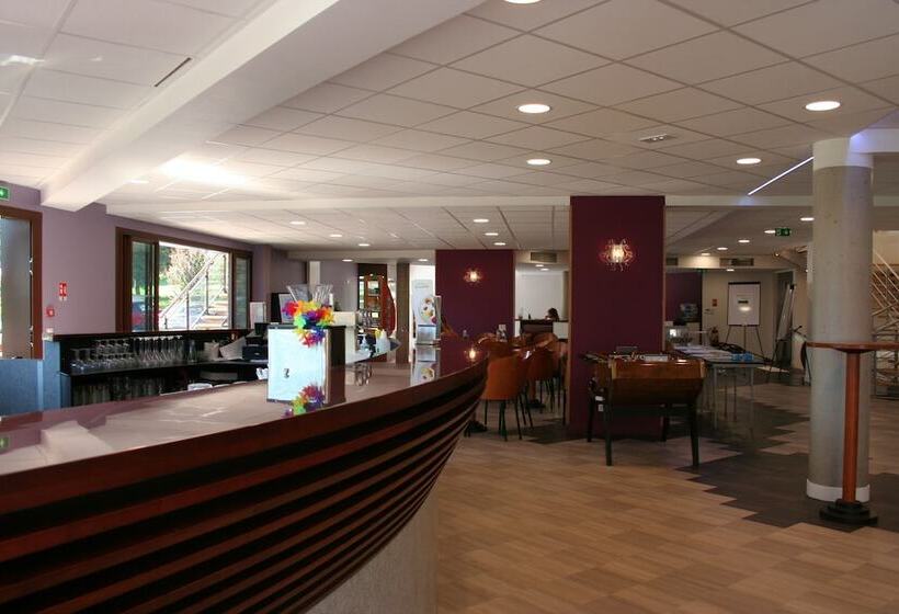 בית מלון כפרי Hôtel Le Pré Du Lac