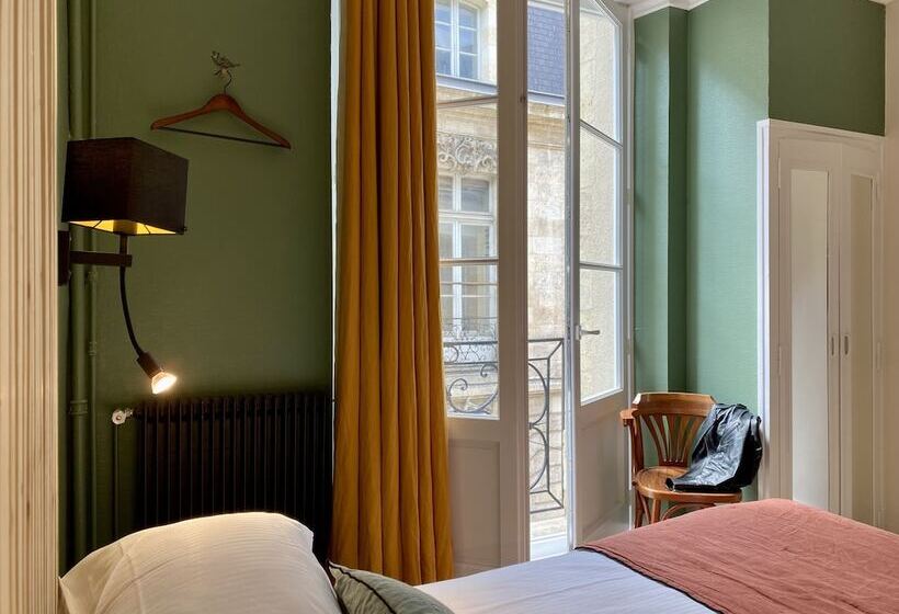 Отель Hôtel Madame