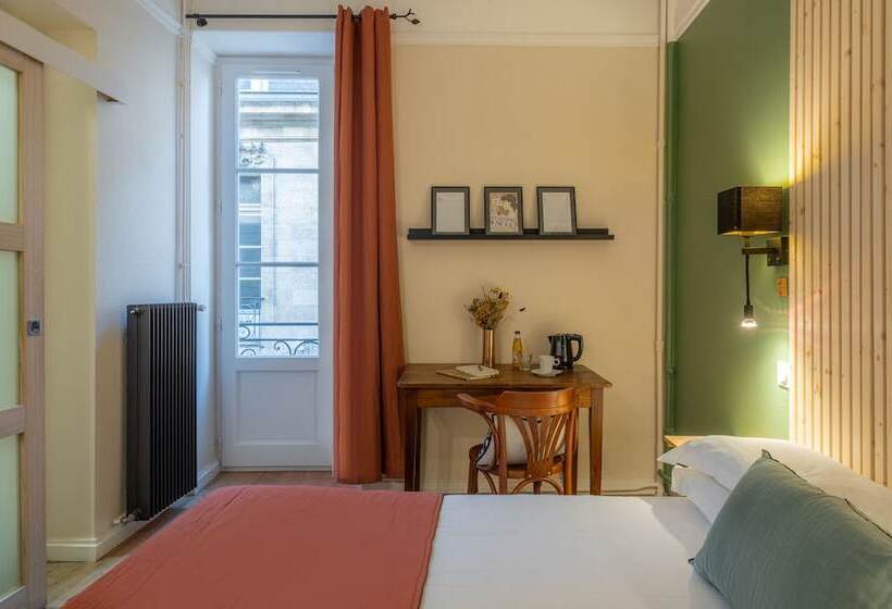 Отель Hôtel Madame