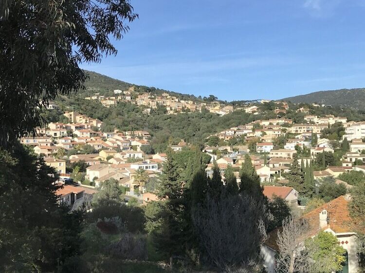 בית מלון כפרי Hôtel Paradis