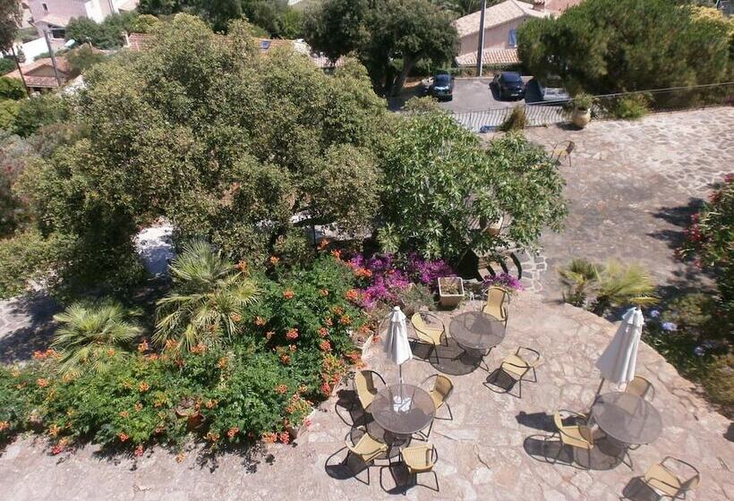 בית מלון כפרי Hôtel Paradis