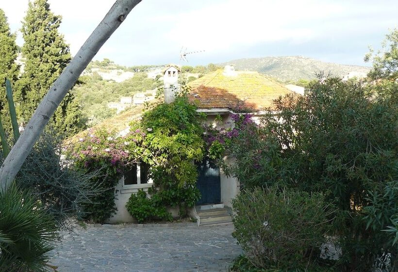 בית מלון כפרי Hôtel Paradis