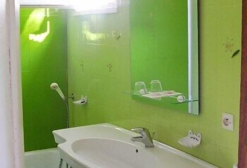 בית מלון כפרי Hôtel Paradis