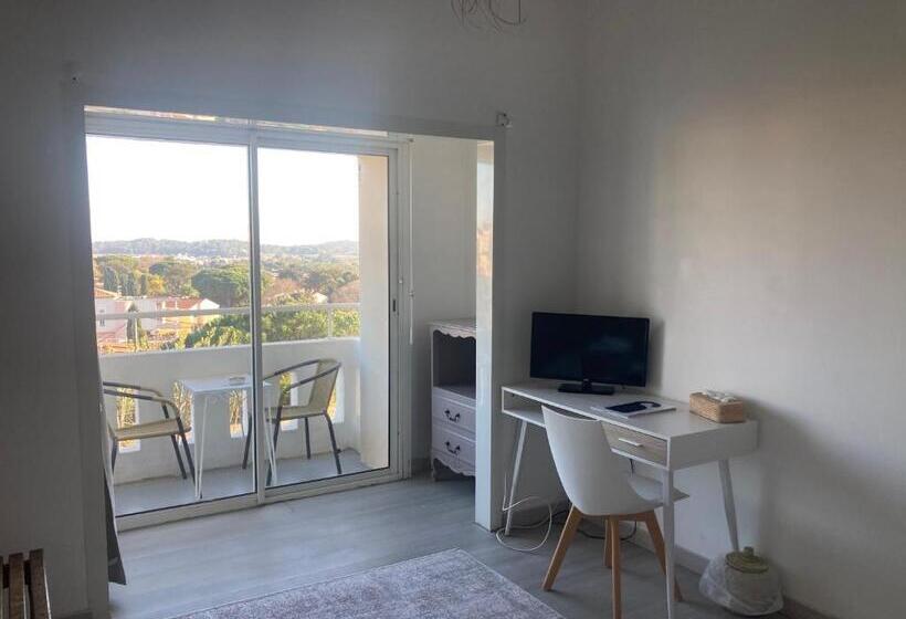 בית מלון כפרי Hôtel Paradis