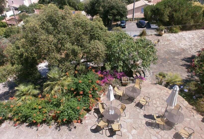 בית מלון כפרי Hôtel Paradis