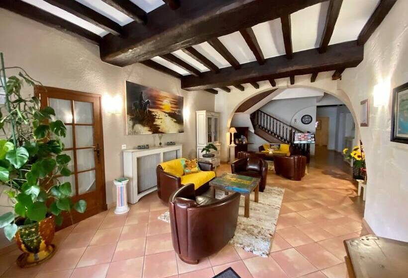 فندق Porte De Camargue