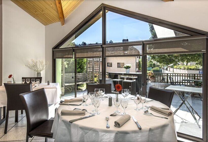 בית מלון כפרי Hôtel Restaurant Le Calice Du Gevaudan   A75