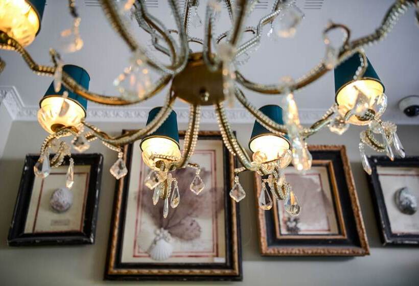 هتل Hôtel Villa Lamartine