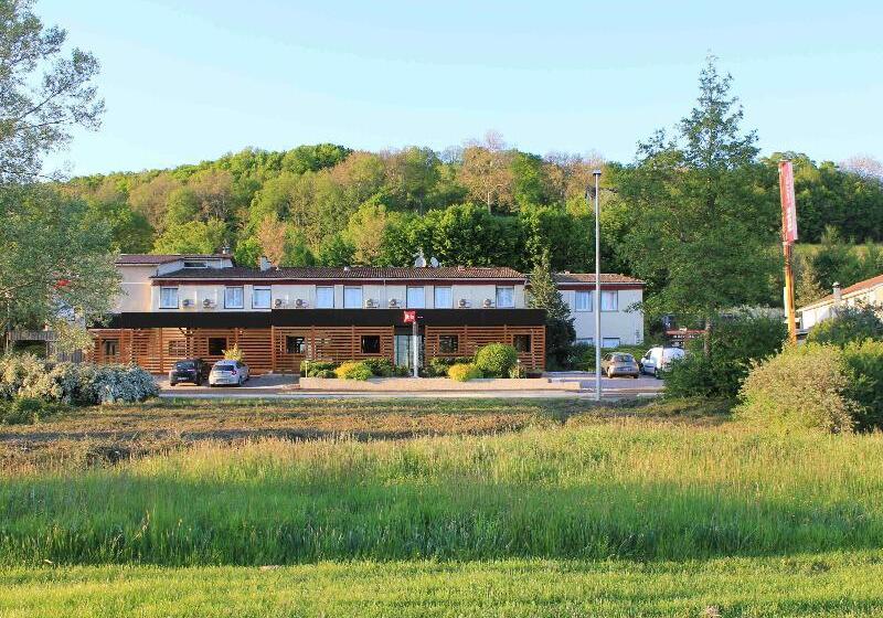 בית מלון כפרי Ibis Aurillac