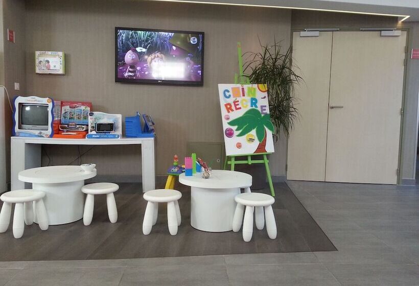 בית מלון כפרי Ibis Styles Quiberon Centre