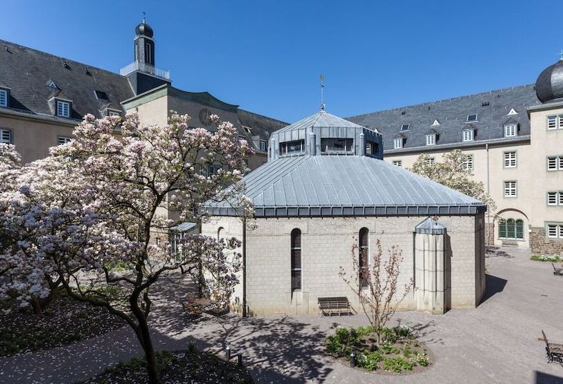 هتل Kardinal Schulte Haus