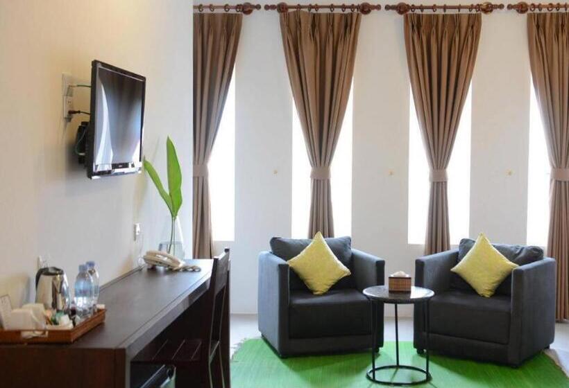 בית מלון כפרי Kolab Sor Phnom Penh