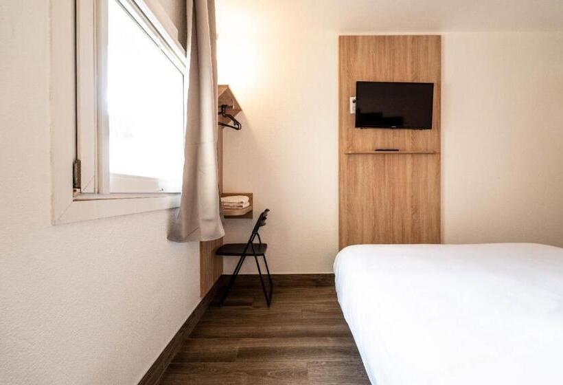 בית מלון כפרי Kyriad Direct Brignoles   Provence Verte