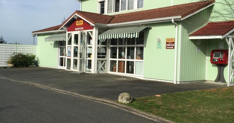 호텔 Kyriad Direct Saintes