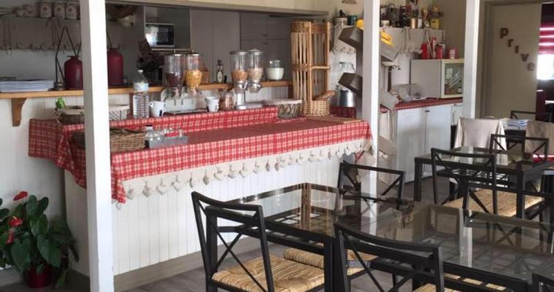 호텔 Kyriad Direct Saintes