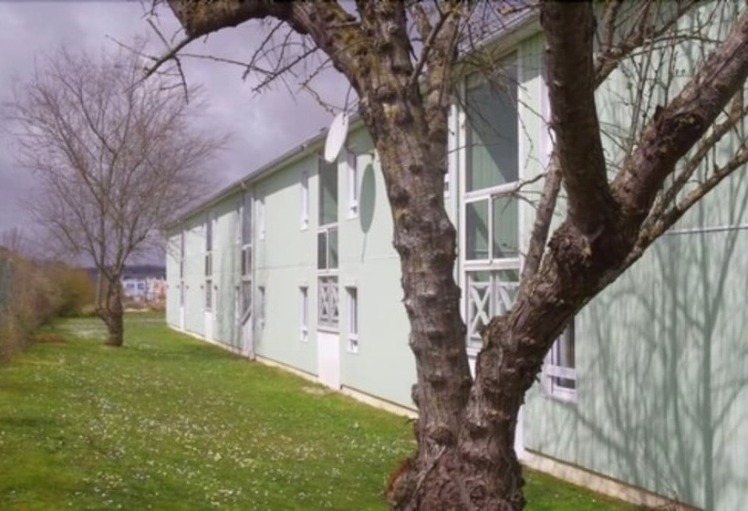 호텔 Kyriad Direct Saintes