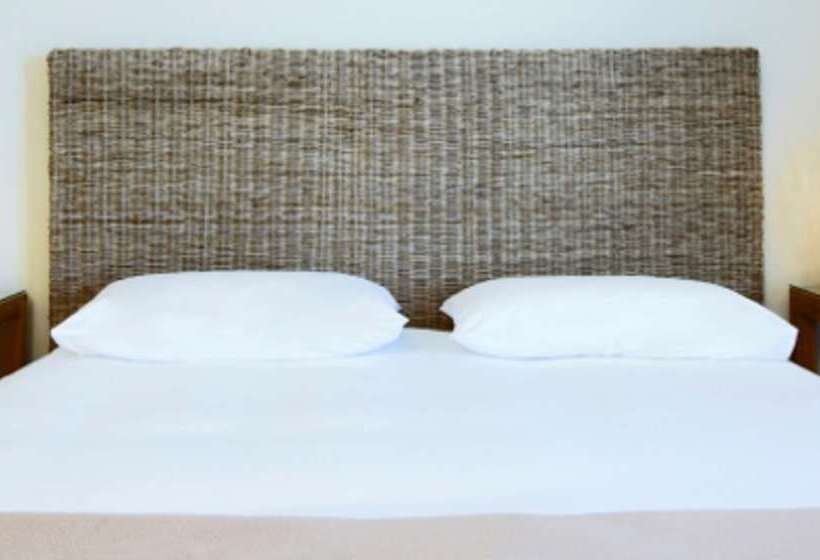 ホテル Kyriad Perpignan Sud