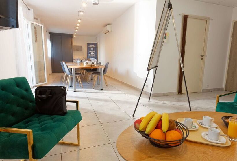 ホテル Kyriad Perpignan Sud