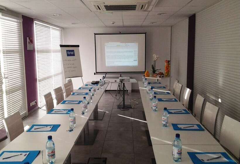 ホテル Kyriad Perpignan Sud